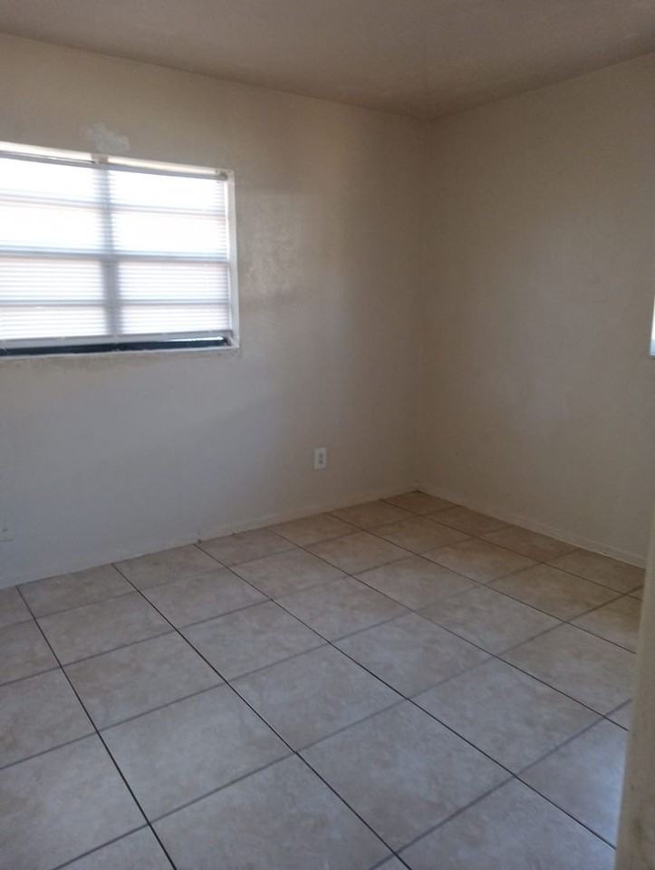 220 6th Jpv St - Photo 4 of 10