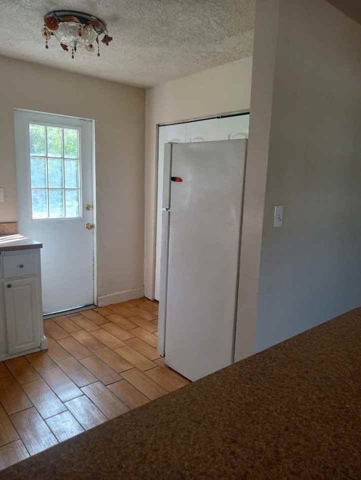 220 6th Jpv St - Photo 5 of 10