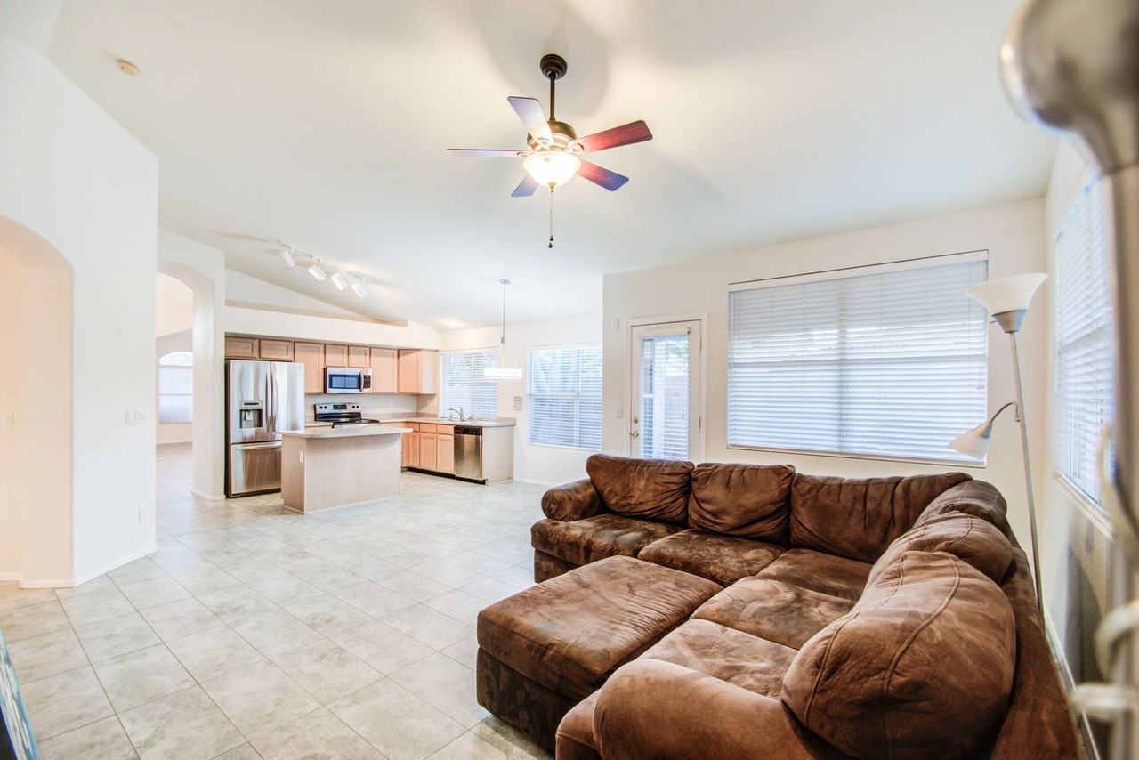 3216 E Muirwood Dr - Photo 7 of 40