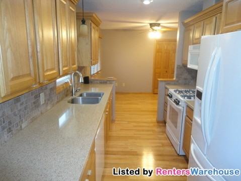 842 Xenia Ave NW - Photo 2 of 15
