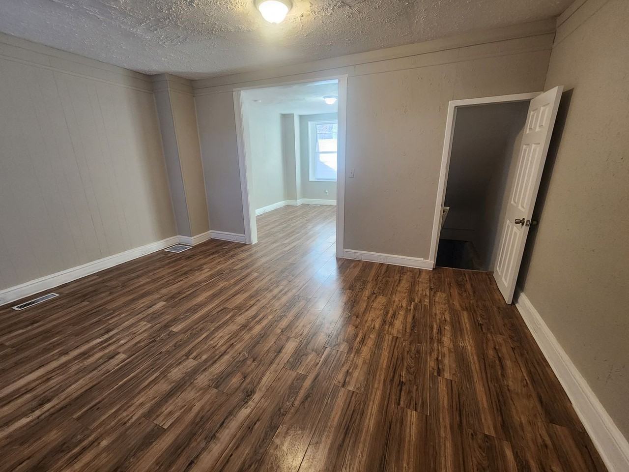 3735 Manchester Ave - Photo 5 of 11