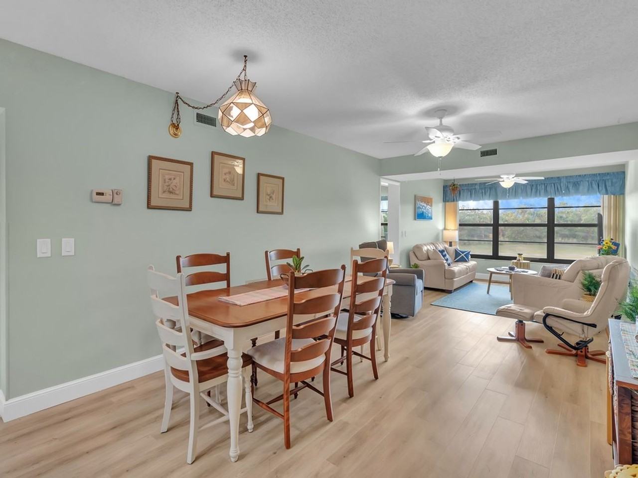 28 Plantation Dr - Photo 2 of 50