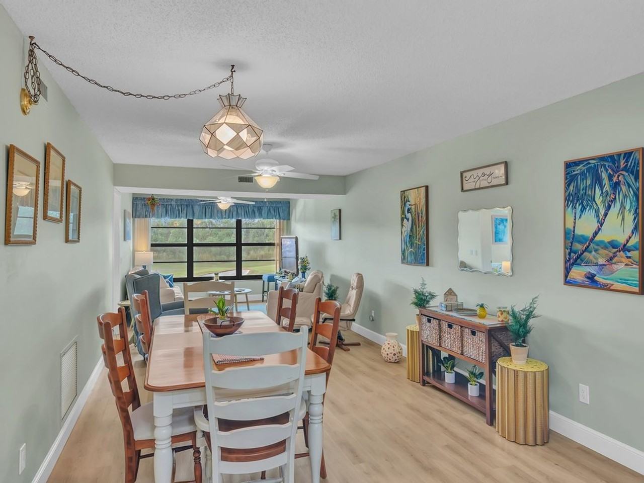 28 Plantation Dr - Photo 3 of 50
