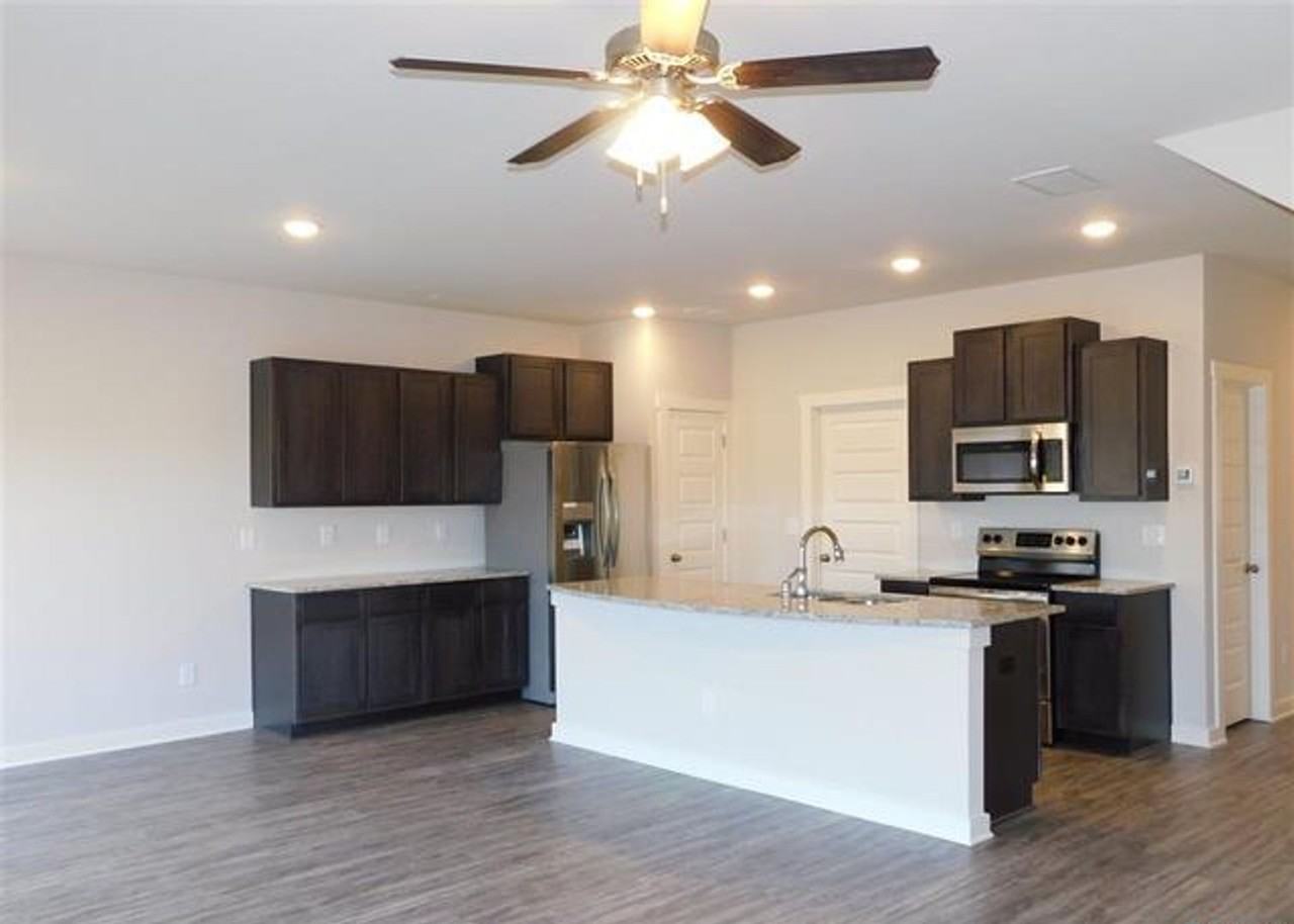 5738 Cheshire Cove Cir - Photo 2 of 10