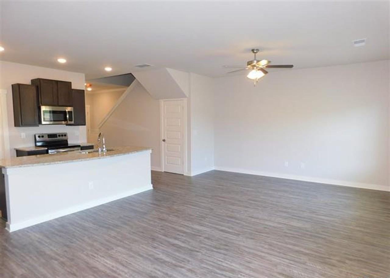 5738 Cheshire Cove Cir - Photo 3 of 10