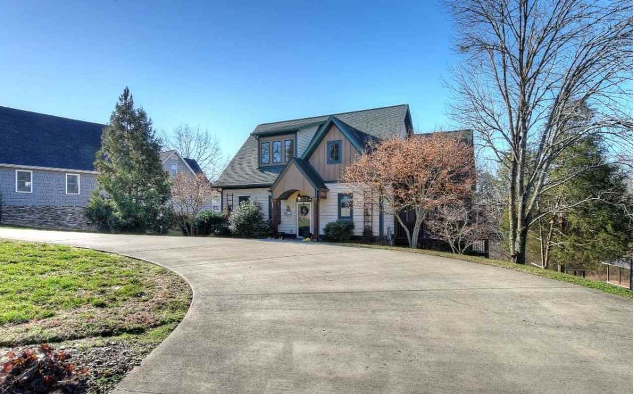 121 Lake Haven Dr - Photo 4 of 34