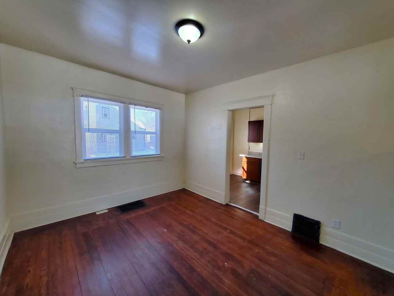 418 Sunnyside Avenue - Photo 4 of 12