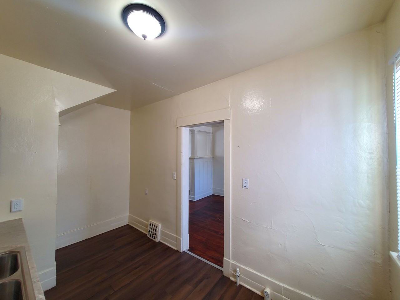 418 Sunnyside Avenue - Photo 7 of 12