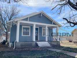featured image of 111 E 9th Ave