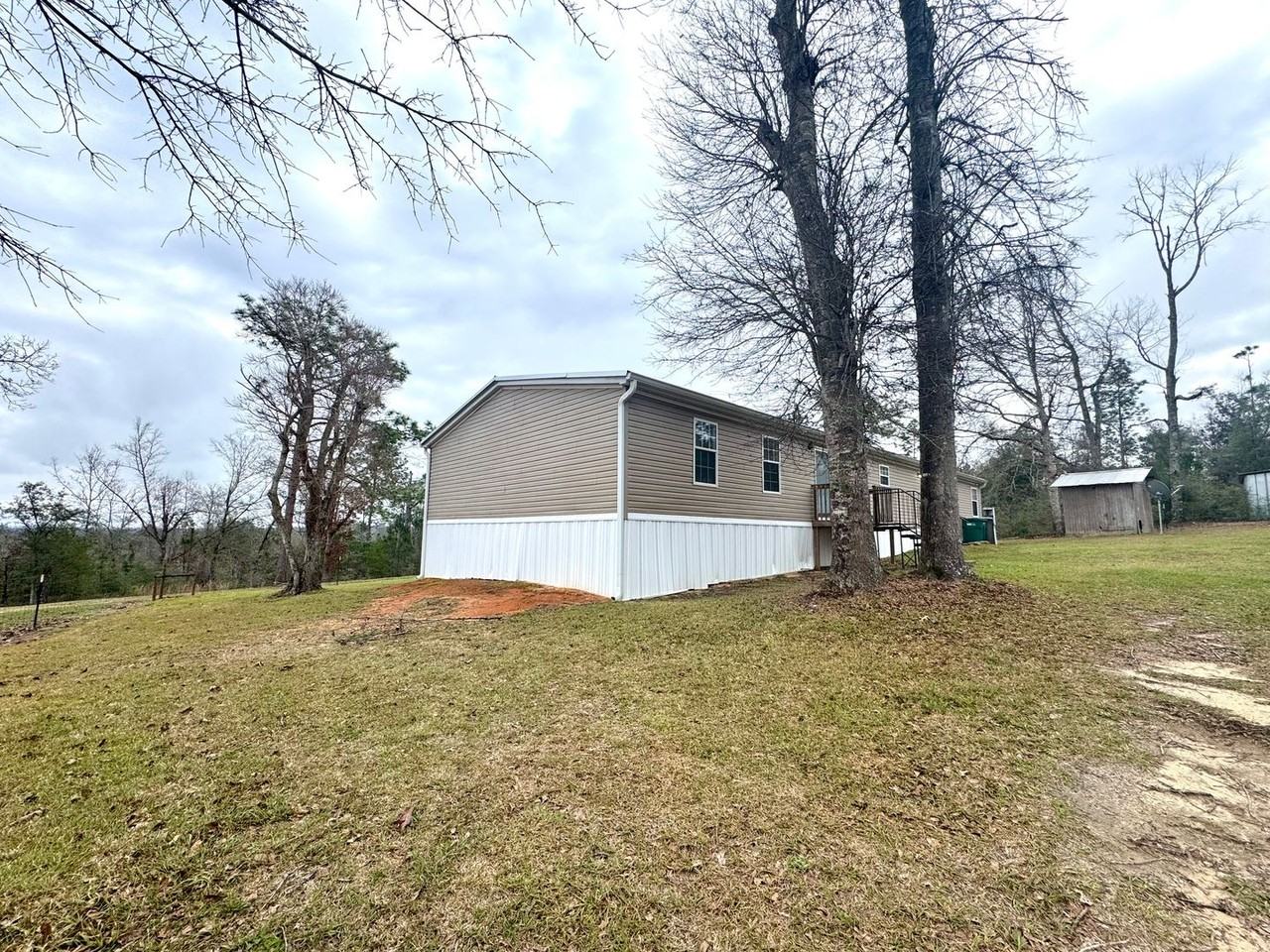 1211 Dwellings St - Photo 3 of 18