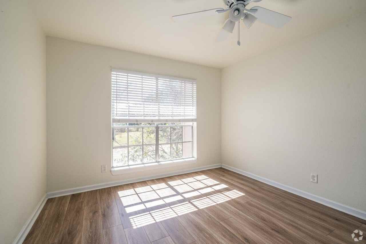 Kimberly House Apartments - Photo 2 of 39