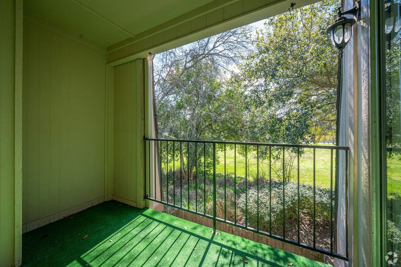 Kimberly House Apartments - Photo 5 of 39