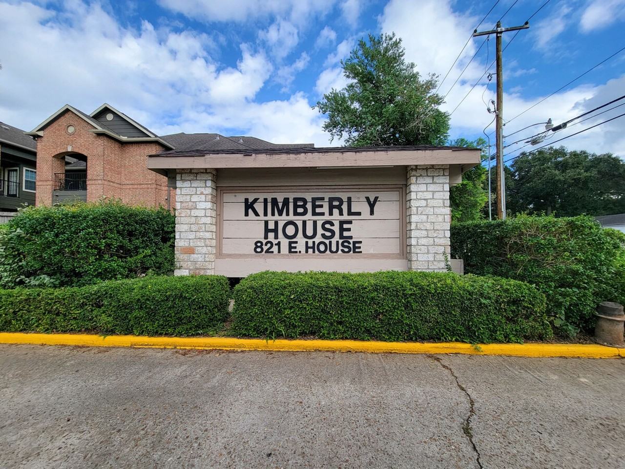 Kimberly House Apartments - Photo 3 of 45