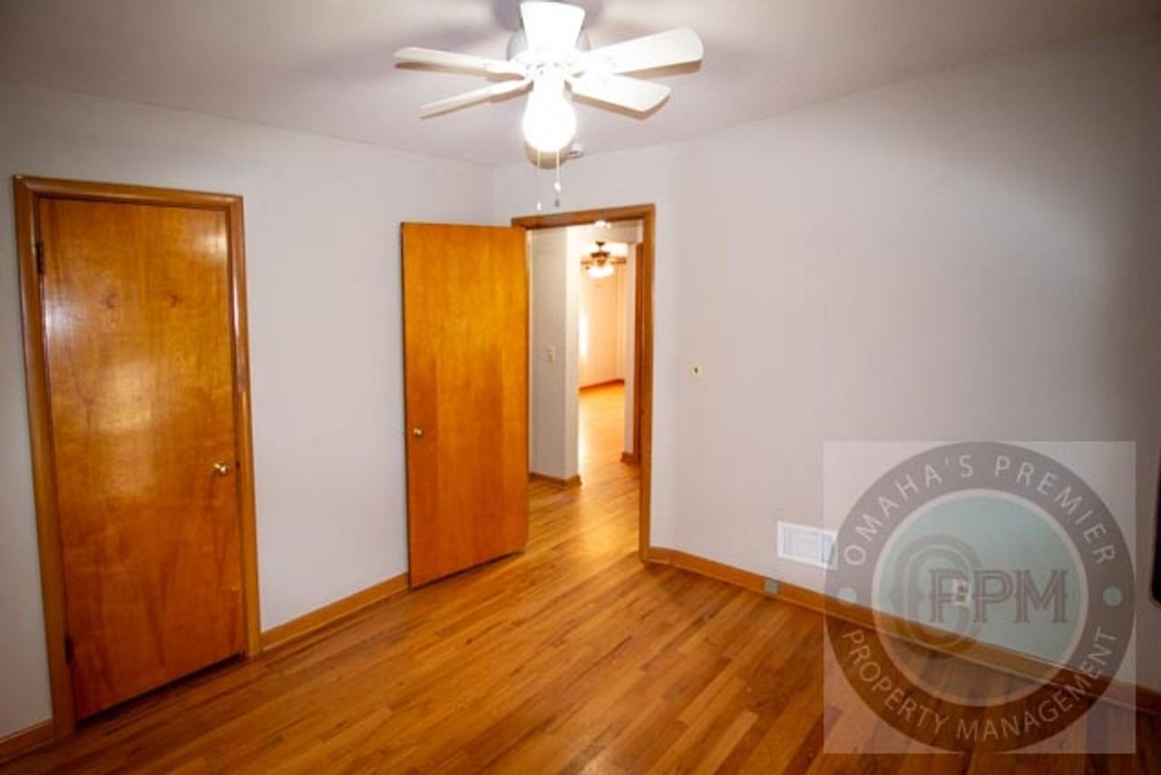 1943 S 50th St - Photo 5 of 24