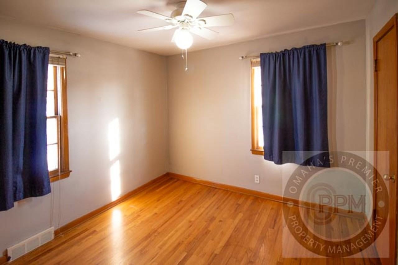 1943 S 50th St - Photo 6 of 24