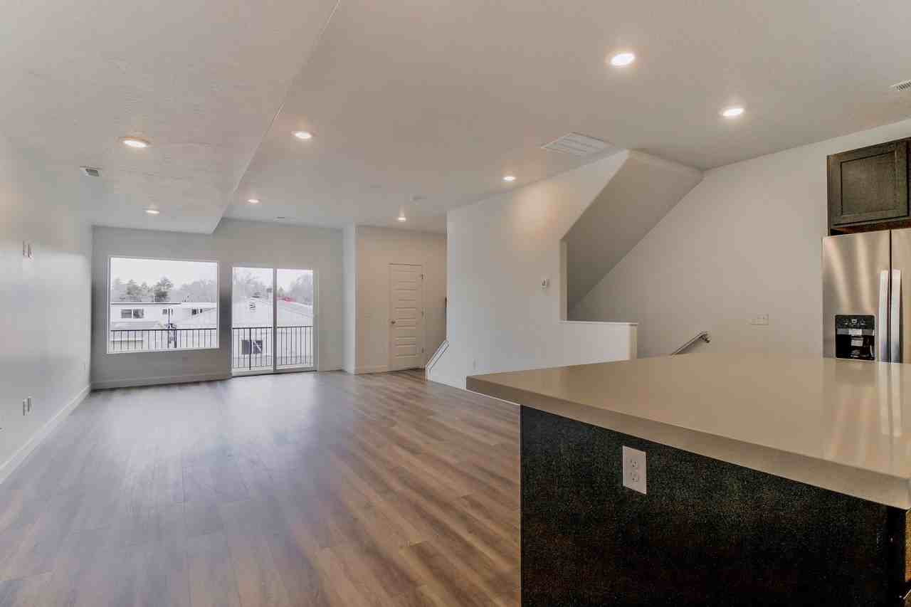 4567 W Lonely Grove Ct #ID - Photo 4 of 24