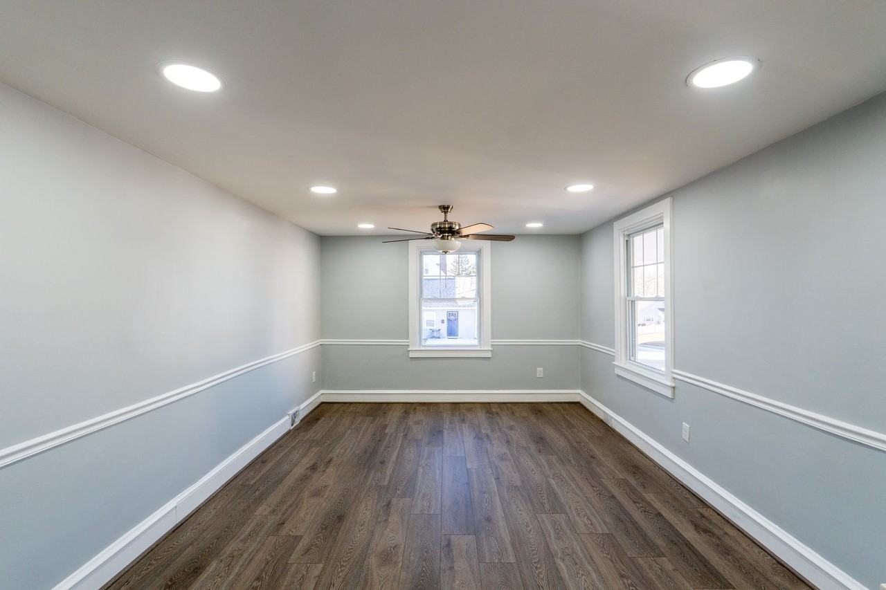 87 S Sproul Rd - Photo 2 of 48