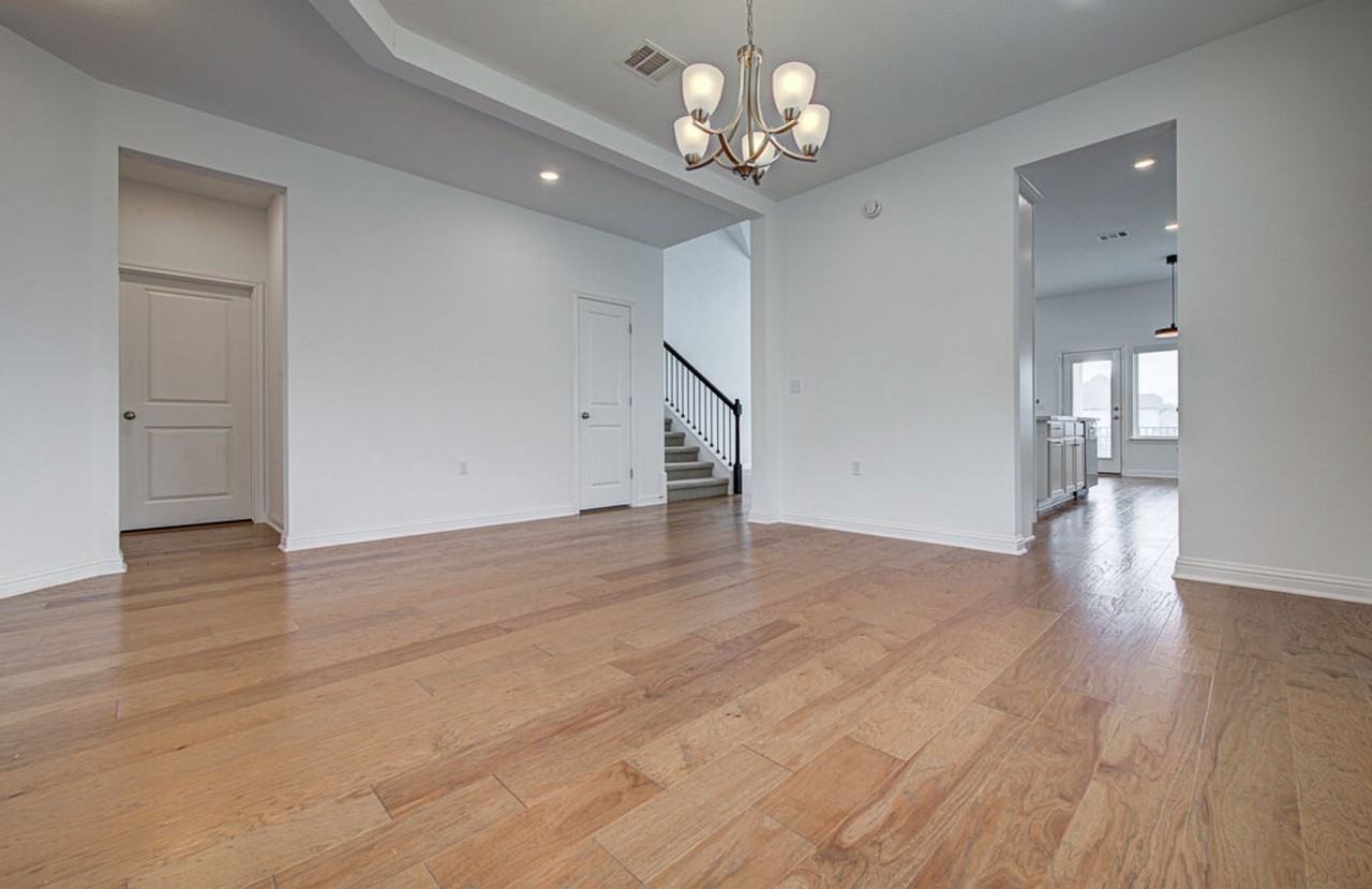 7100 Poulain Dr - Photo 3 of 43