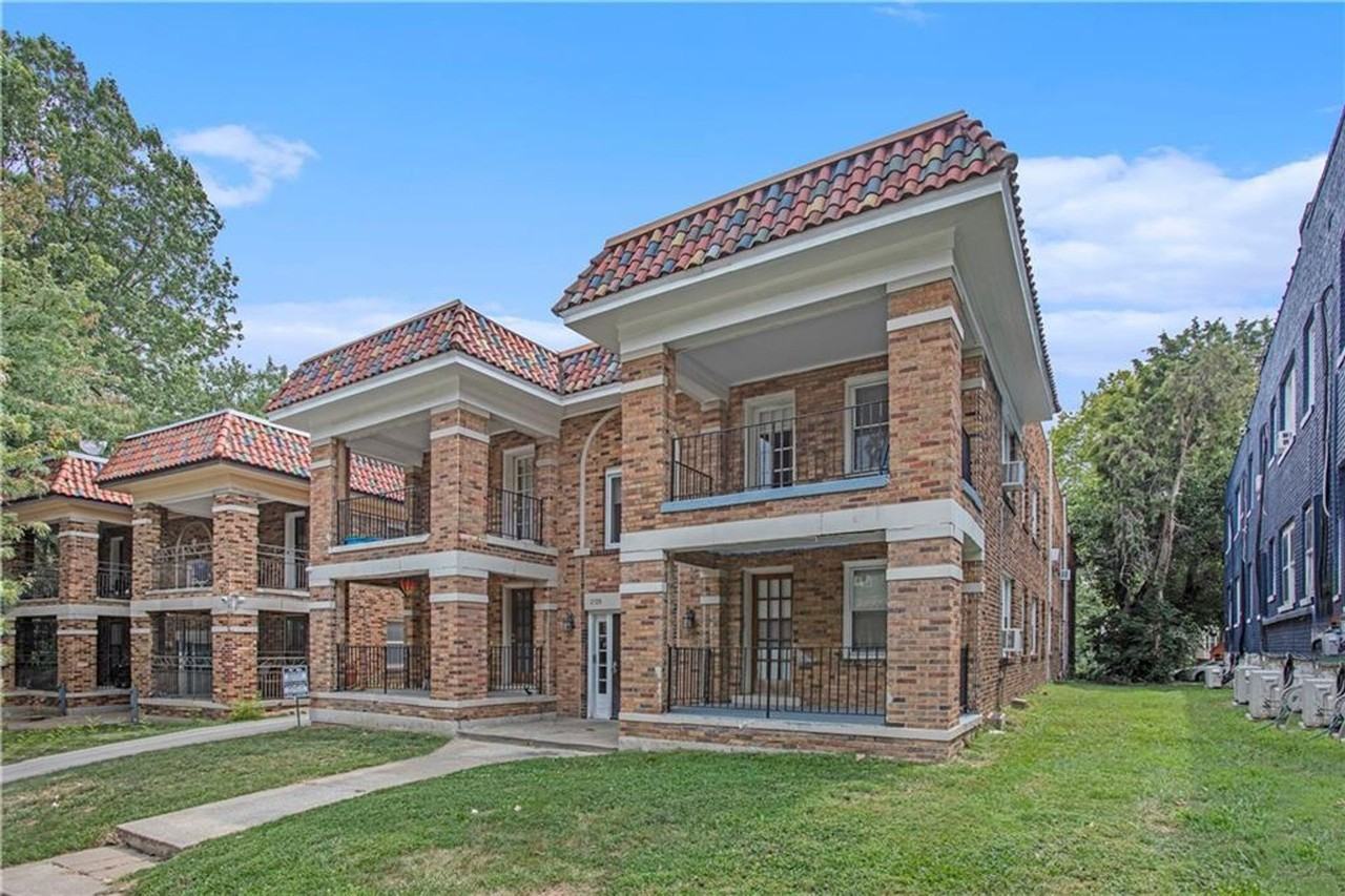 MANORSOUTH - Photo 2 of 10