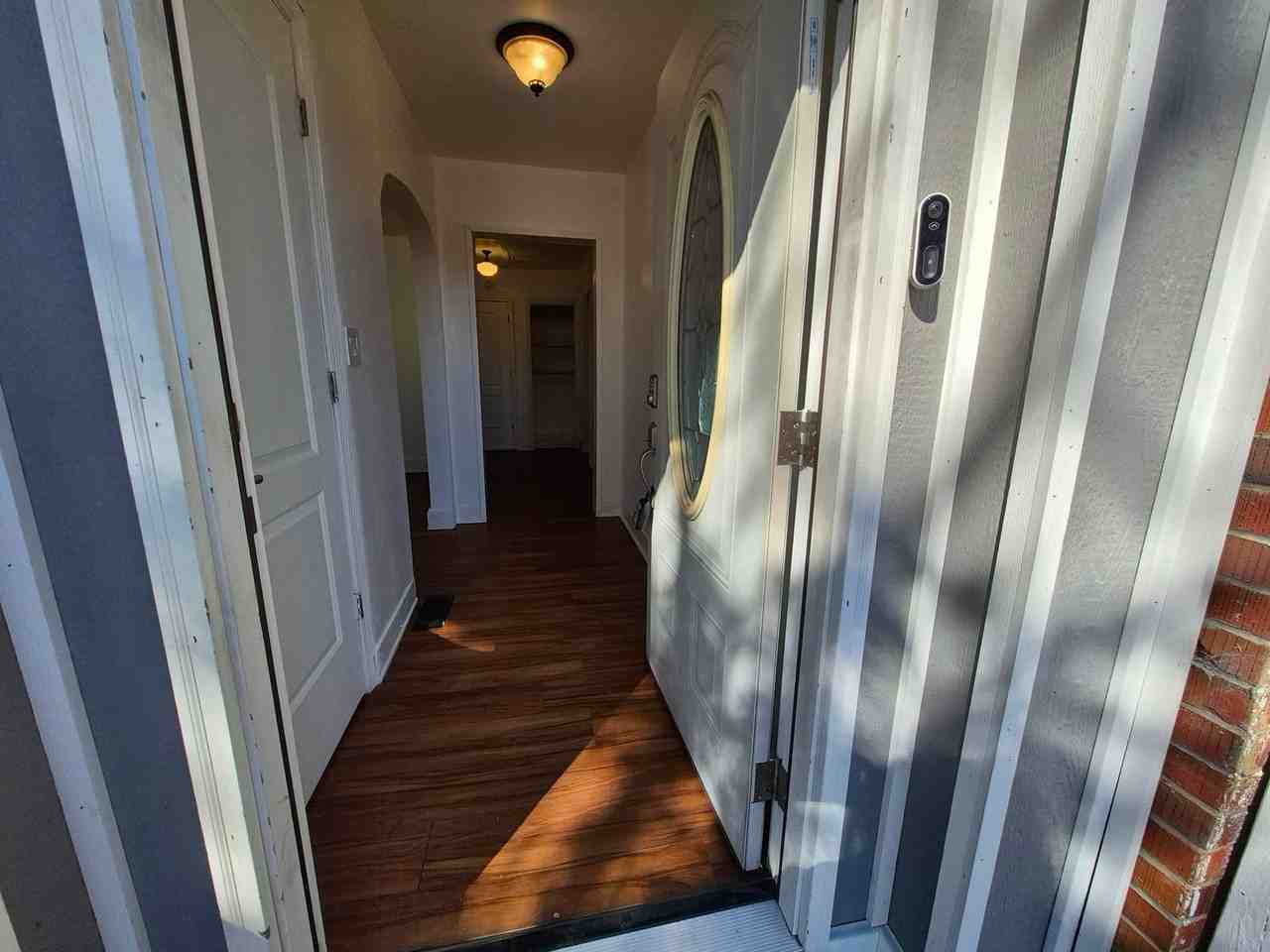 113 N Wright St - Photo 3 of 27