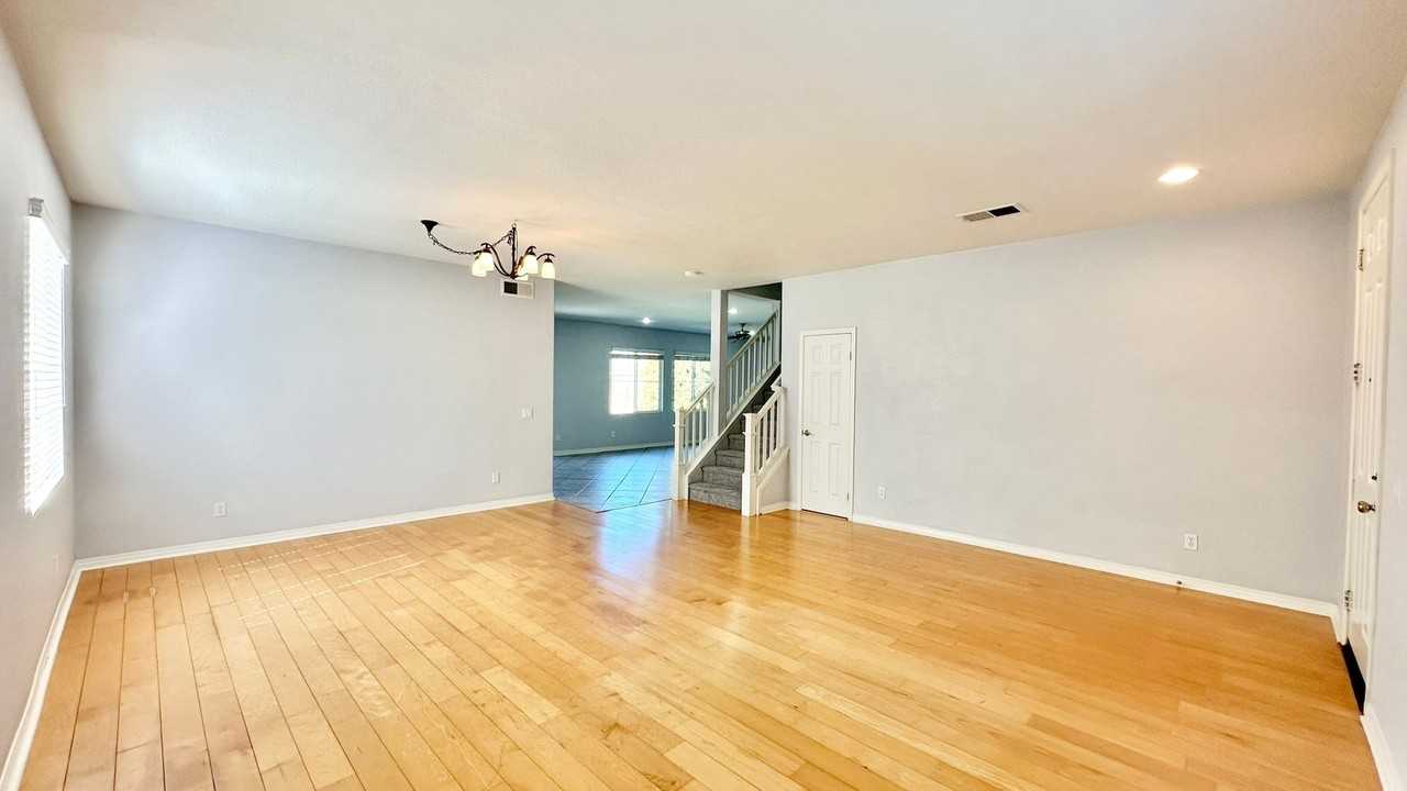 705 Wala Dr - Photo 3 of 40