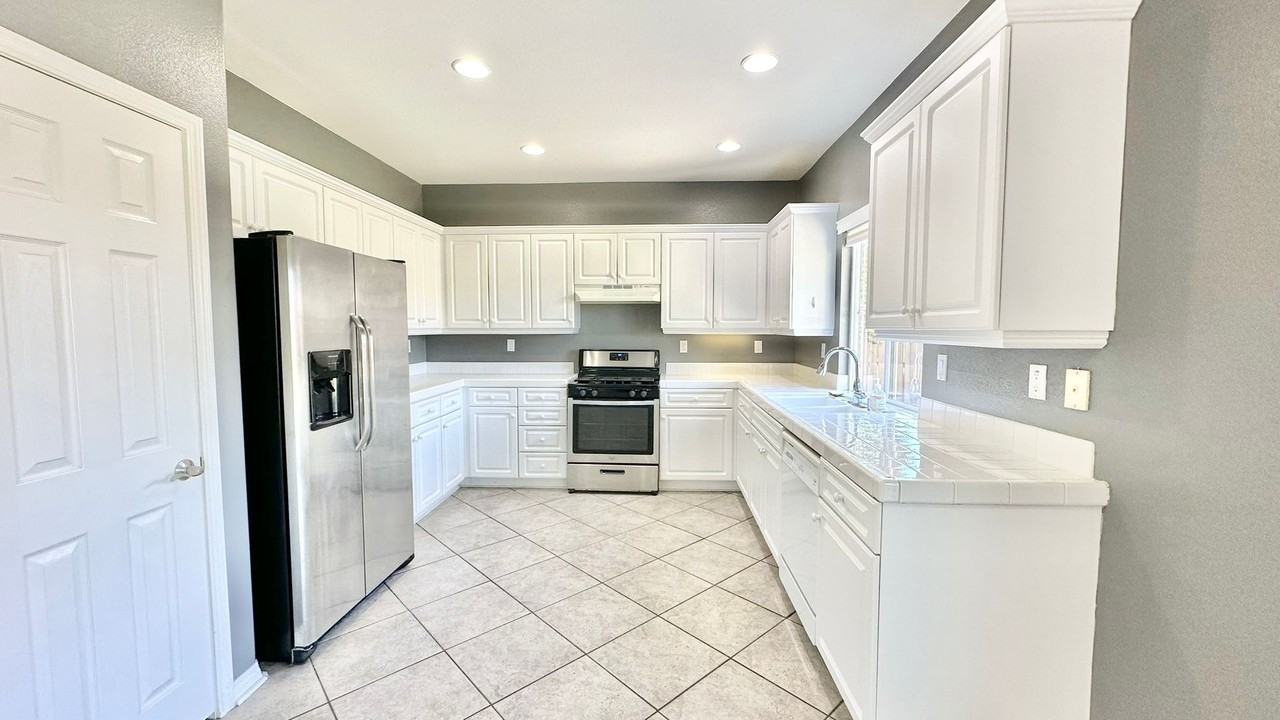 705 Wala Dr - Photo 7 of 40