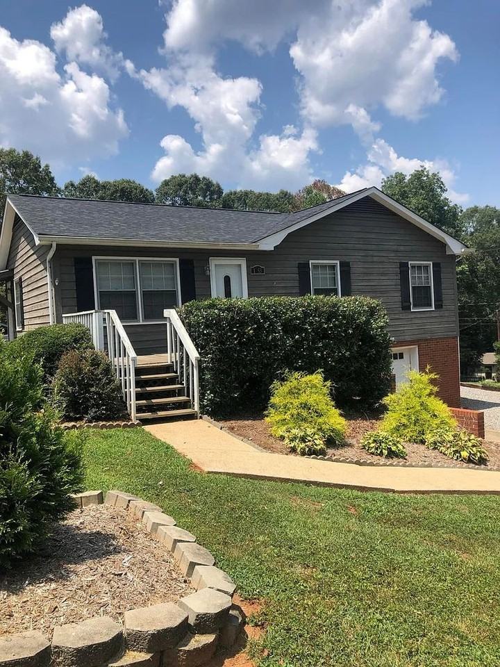 1653 Corral Dr - Photo 3 of 13