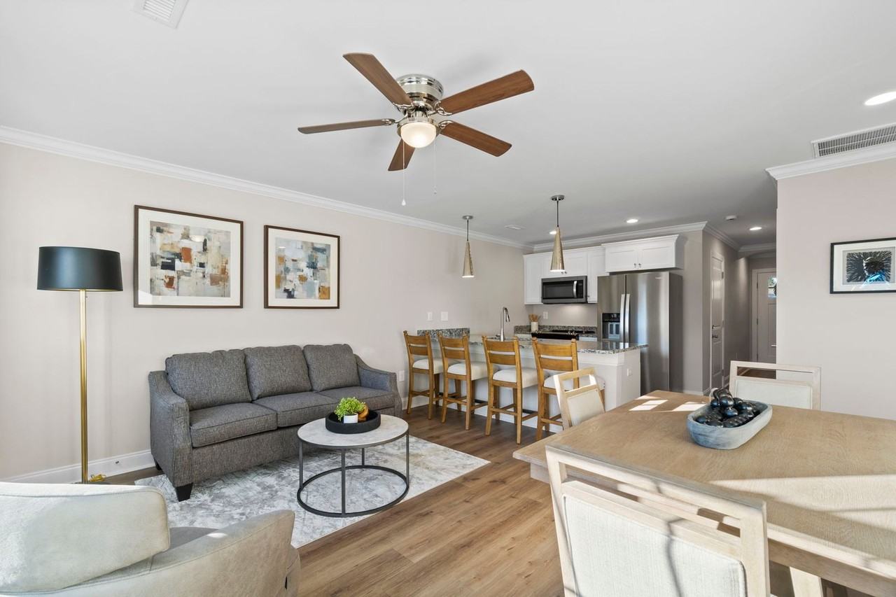 1006 10th St Ne - Photo 4 of 21