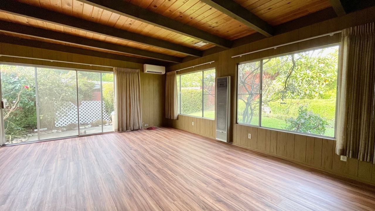 136 Lincoln St - Photo 5 of 21