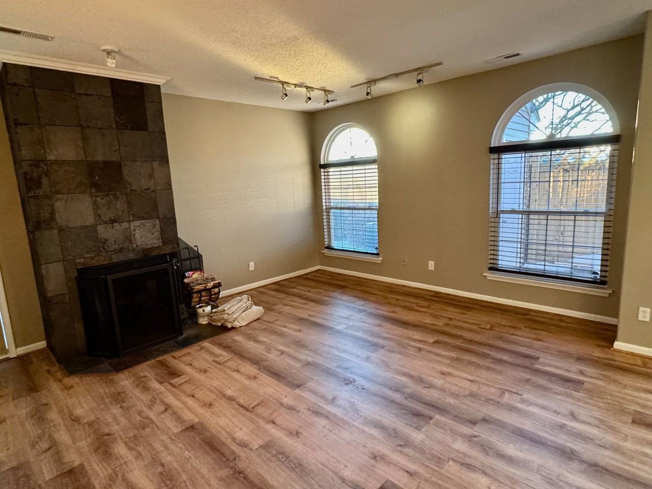 2211 Westsail Ln - Photo 4 of 23