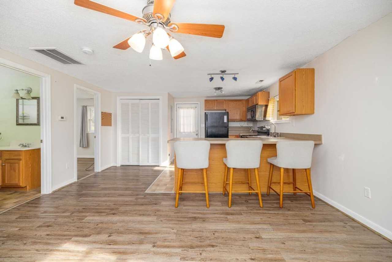 714 Hill St - Photo 5 of 17