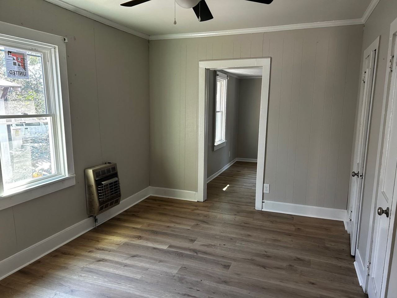 608 Cottage St - Photo 5 of 6