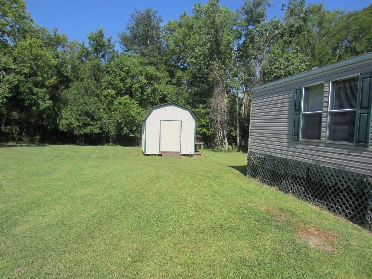 11301 Keith Rd - Photo 3 of 8