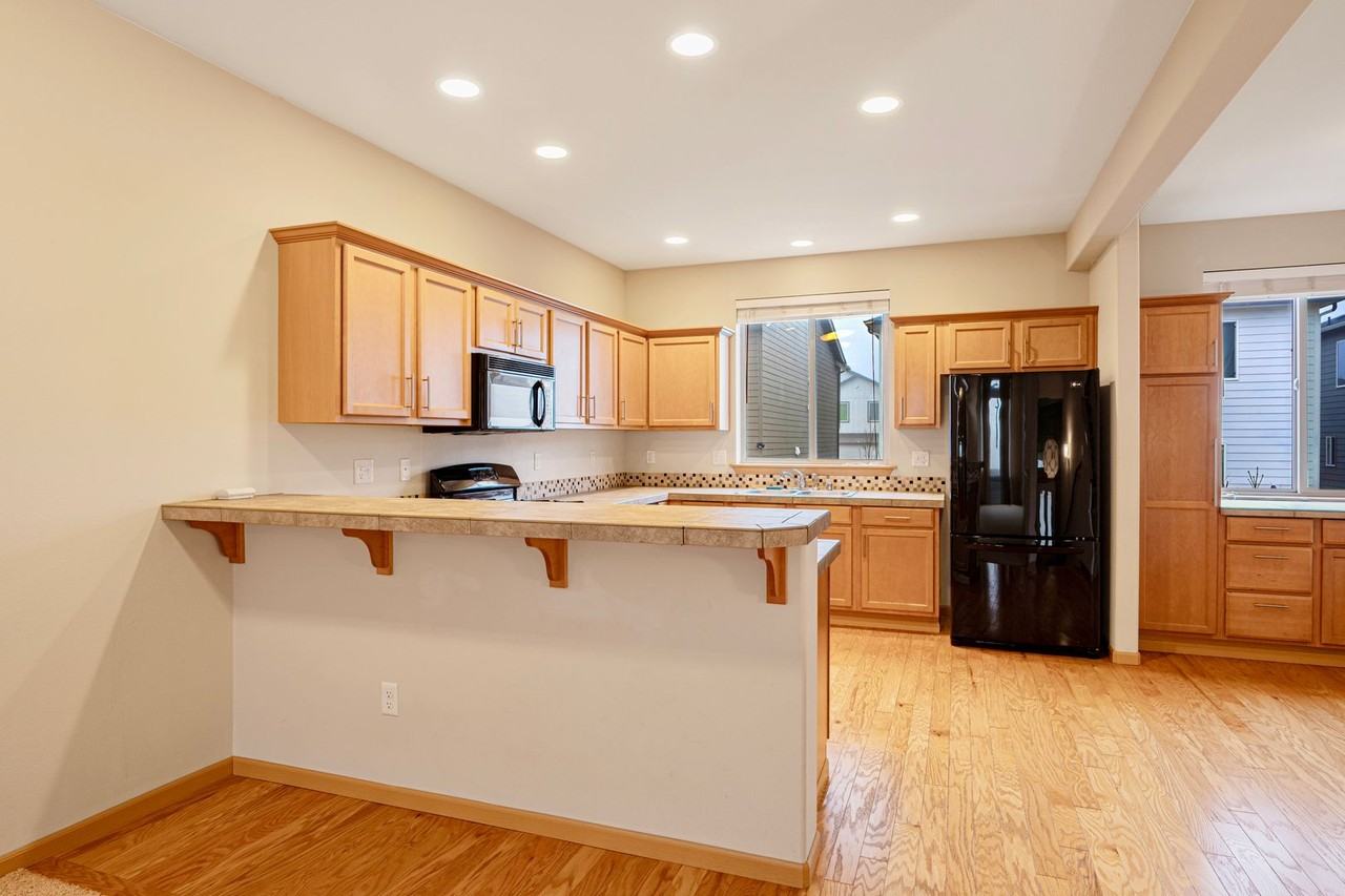 512 95th Ct Se - Photo 3 of 23