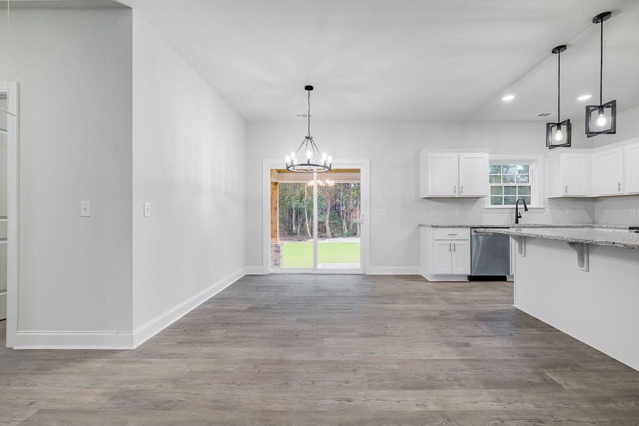 1174 Chimney Rd - Photo 6 of 22