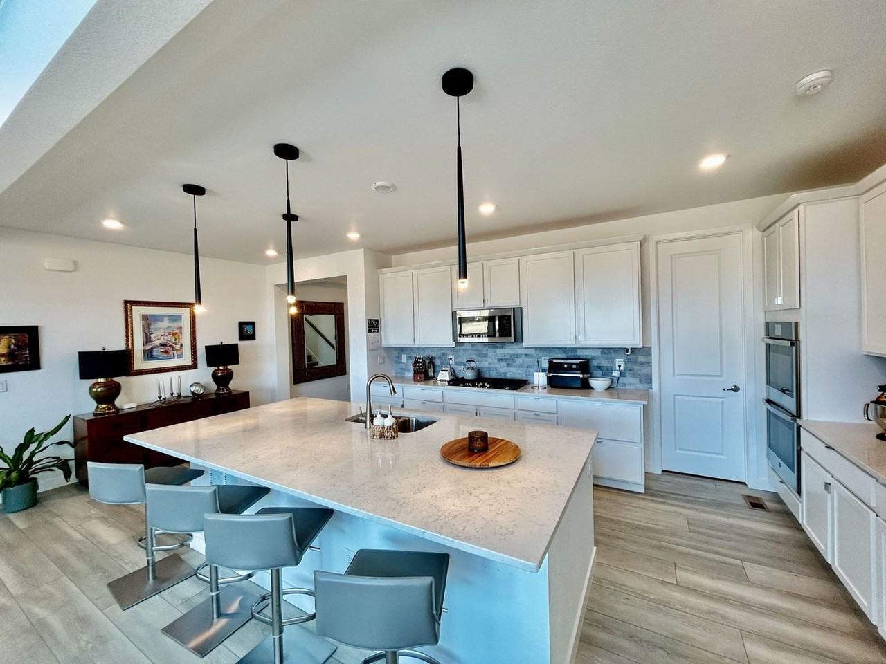 821 Wildrose Pl - Photo 4 of 22