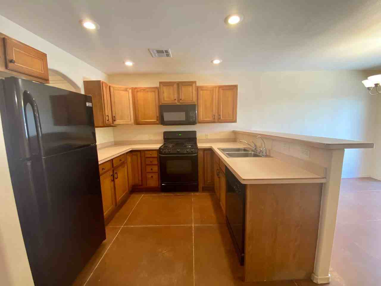 3860 Las Colinas Dr - Photo 4 of 33