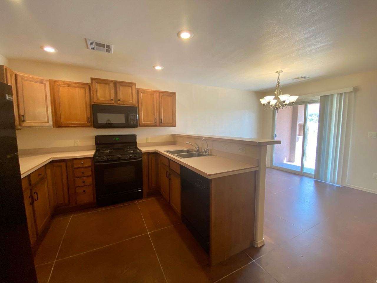3860 Las Colinas Dr - Photo 5 of 33