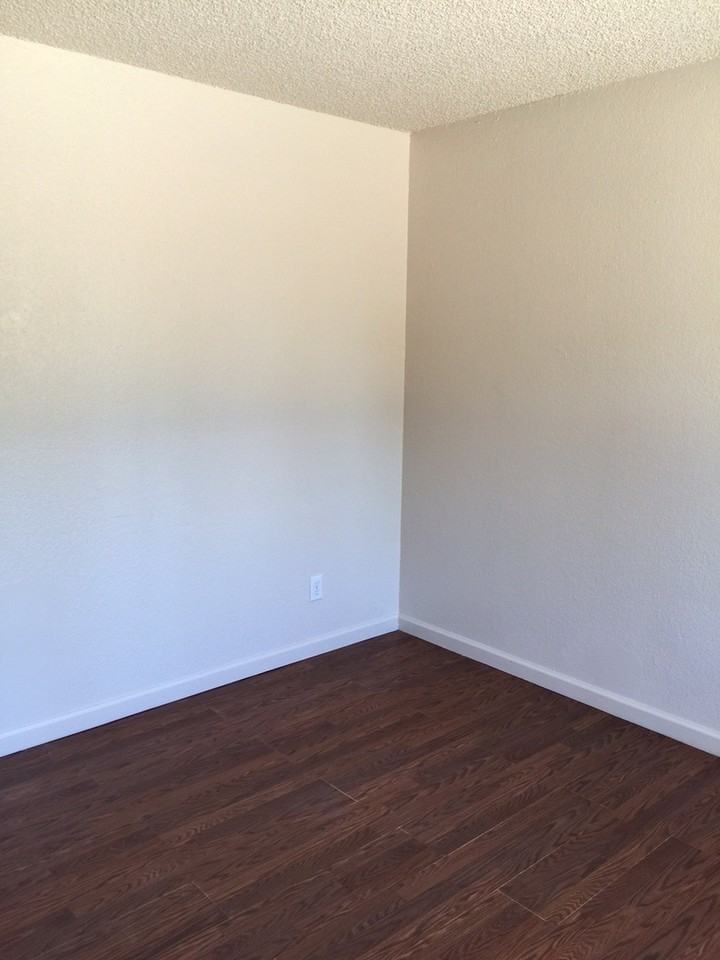 6904 Hall Blvd - Photo 3 of 6