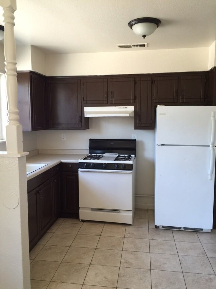 6904 Hall Blvd - Photo 4 of 6