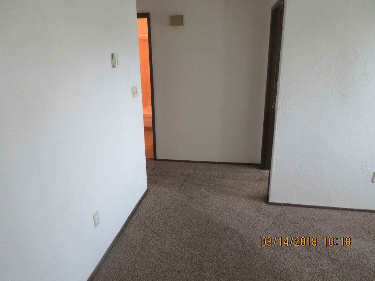 950 Nw Sycamore Ave #10 - Photo 7 of 11