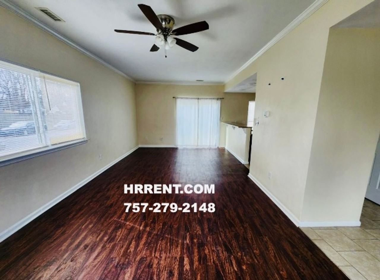 3900 Stateflower Ct - Photo 3 of 21