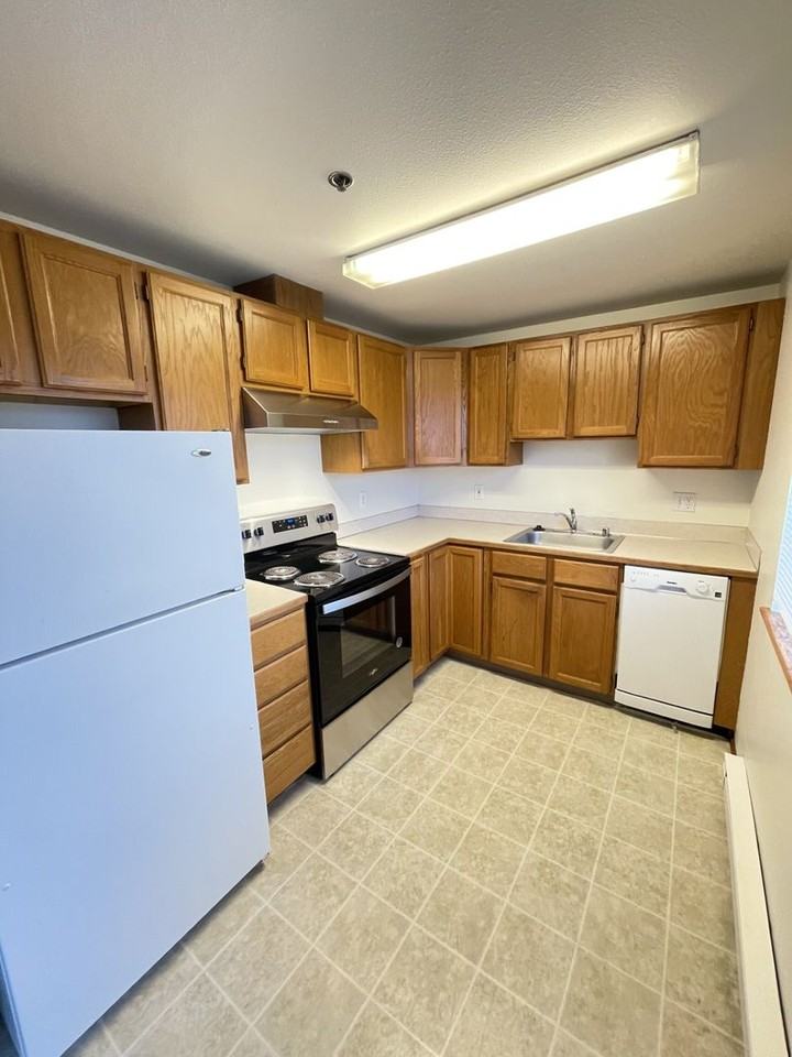 Laurel Garden Apartments - Photo 3 of 19