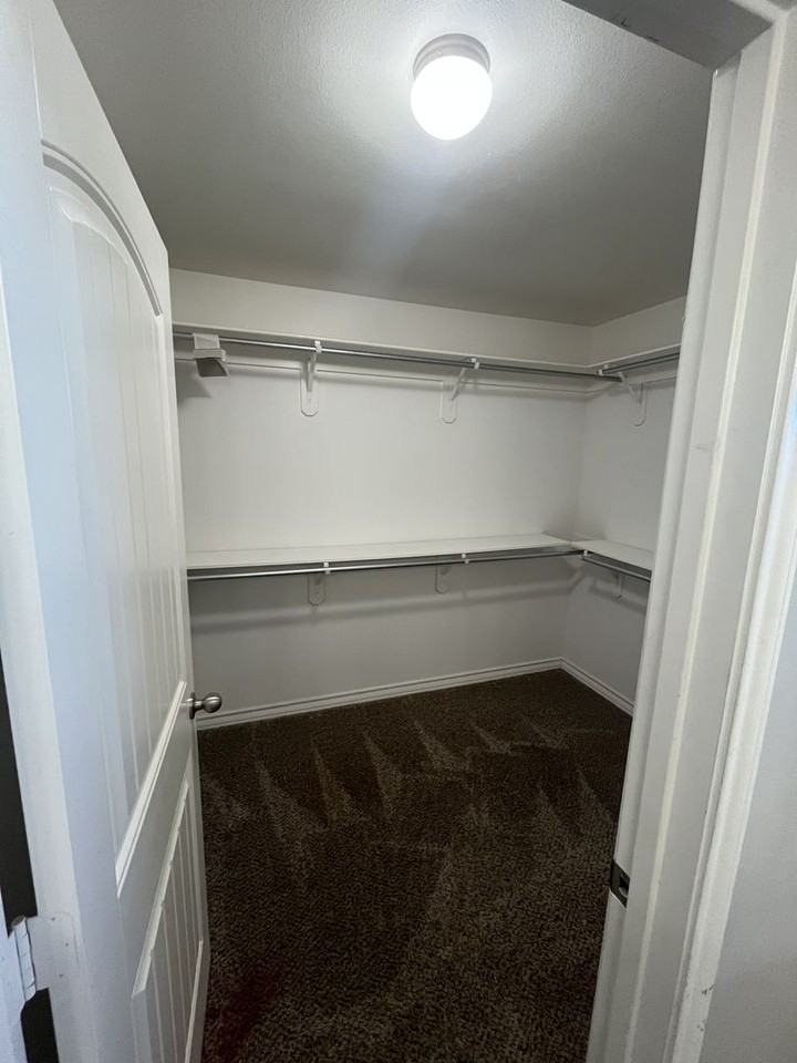 6040 24th St #30 - Photo 7 of 14