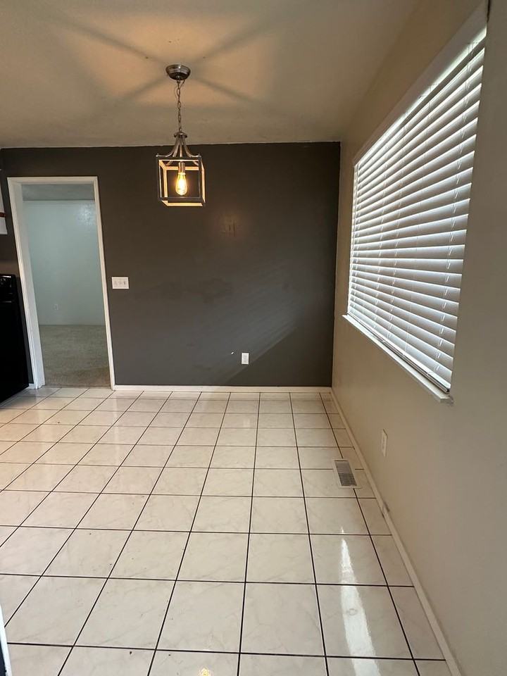 51 N Lyle St - Photo 5 of 19