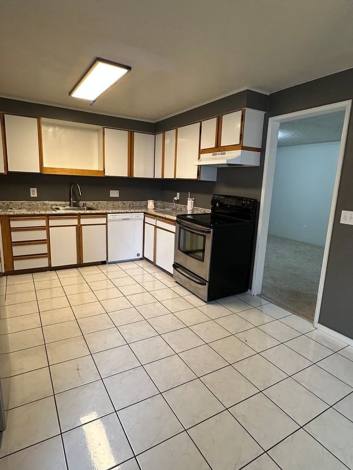 51 N Lyle St - Photo 6 of 19