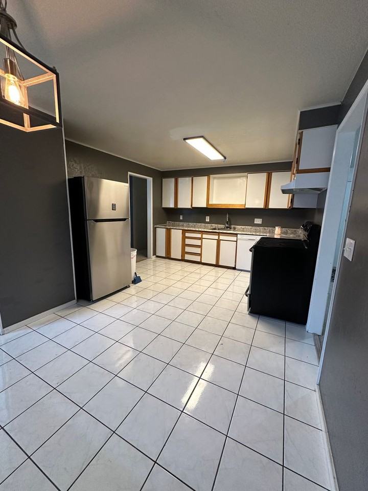 51 N Lyle St - Photo 7 of 19