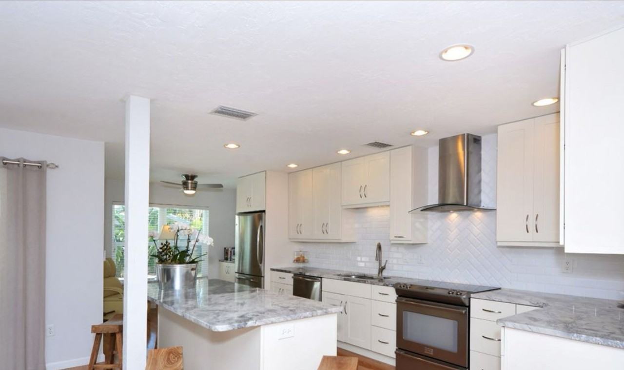 7477 Mariana Dr - Photo 3 of 36