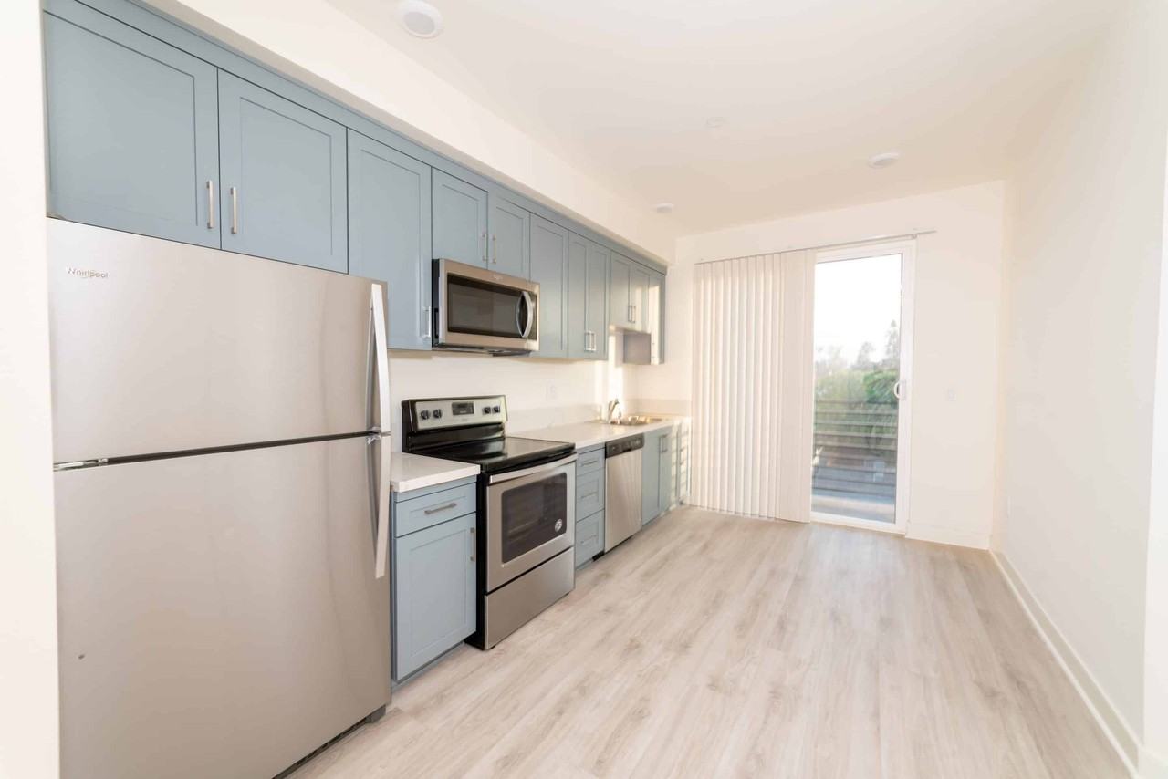 Vibe NoHo - Photo 2 of 24