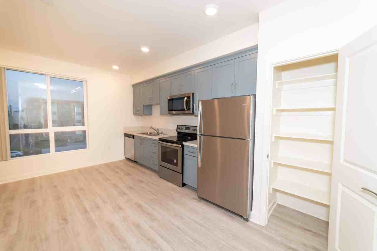 Vibe NoHo - Photo 6 of 24